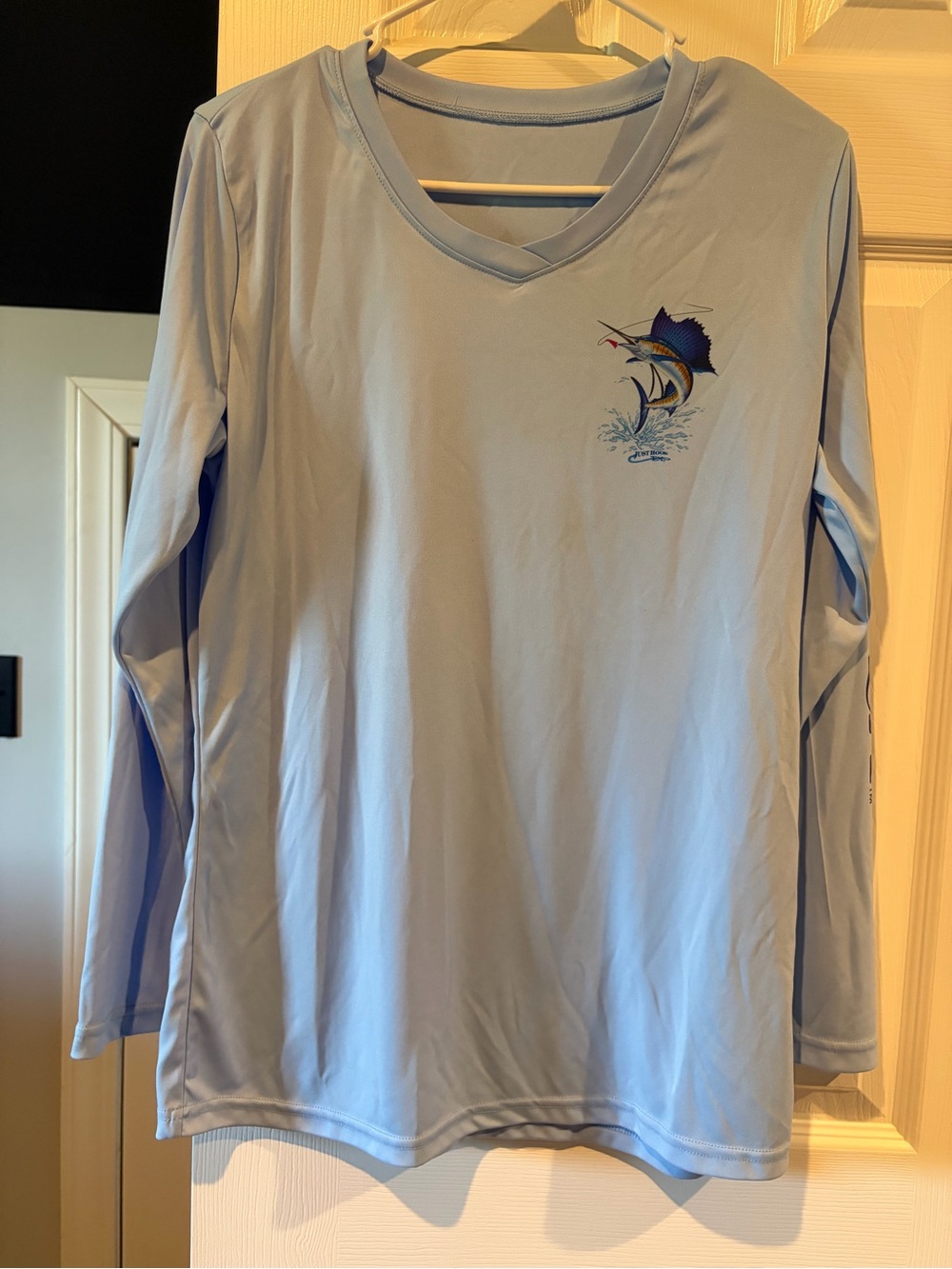 Source Unknown Light Blue Long Sleeve V-Neck Shirt with Marlin Graphic